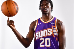 太阳官方：31号秀拉希尔-弗莱明因右膝酸痛被列为每日观察