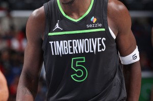 kaiyun·(中国)官方网站-首次打出拉锯战！西决G4分差仅2分，此前3场最小分差15分